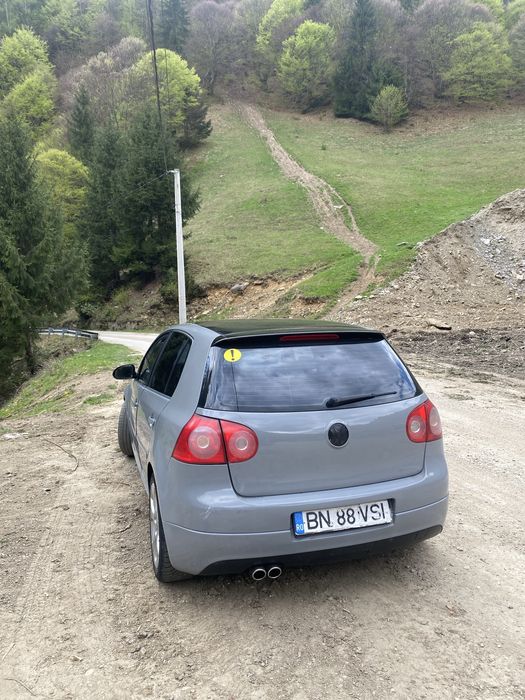 Vand golf 5 in stare forte buna