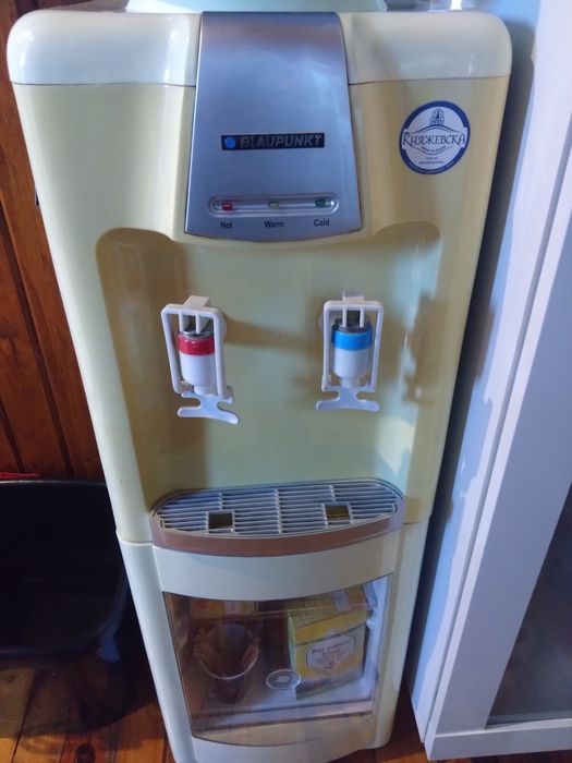 Диспенсър за вода