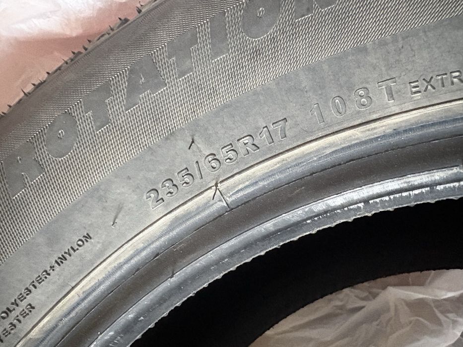 Зимние шины 235/65/17
