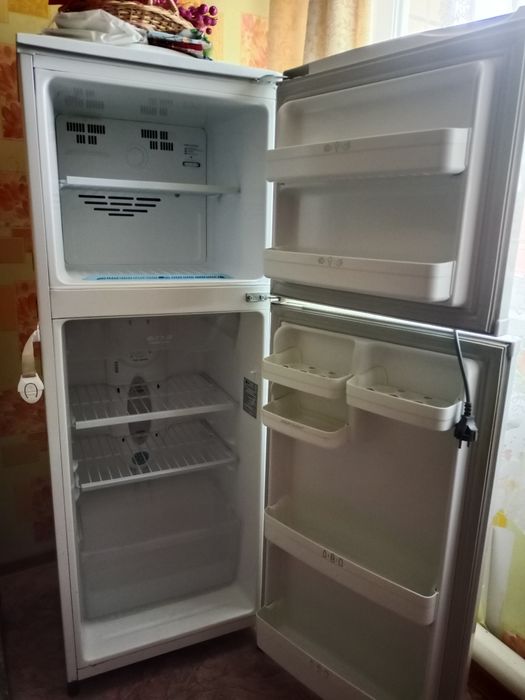 Продам холодильник LG
