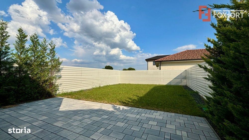 Duplex de vanzare cu 3 camere si 2 bai, zona Giarmata Vii