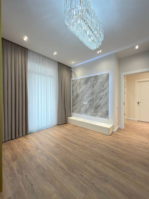 Продается 2в3 комнатная квартира,ЖК Акай Сити,Дархан,74м2