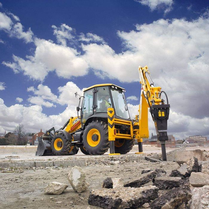 Inchiriez buldoexcavator ( sapaturi , fose, fundatii)