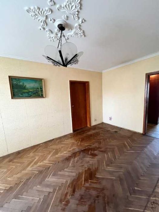 Тристаен апартамент в Мусагеница
