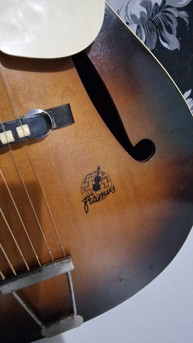 Chitara acustica Framus de colectie