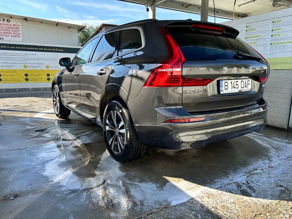 Volvo XC 60 +13 dotari suplimentare,2025 detailing interior,istoric serviceRomania