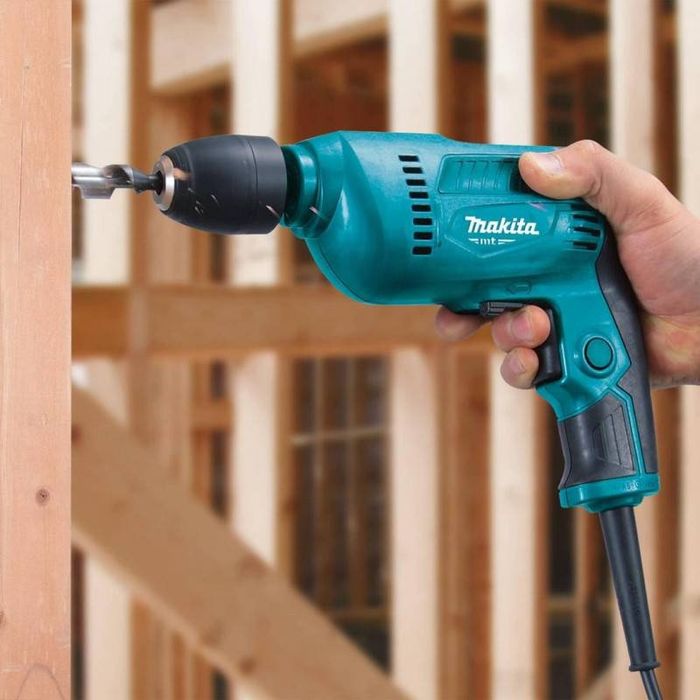 Дрель безударная Makita 6413