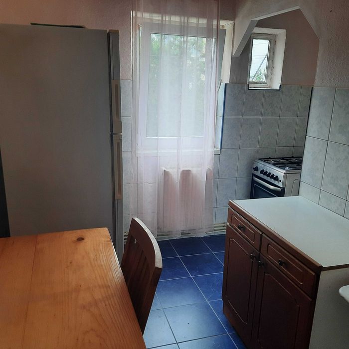 Proprietar inchiriez garsoniera spatioasa zona Arena Mall