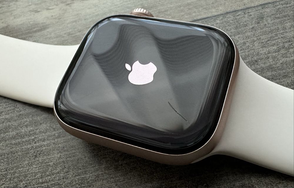 смарт часовник Aplle Watch Series 10 42mm