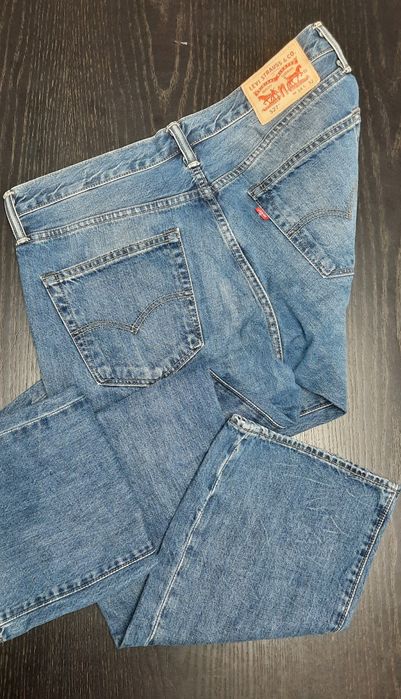 Blugi Levi Strauss