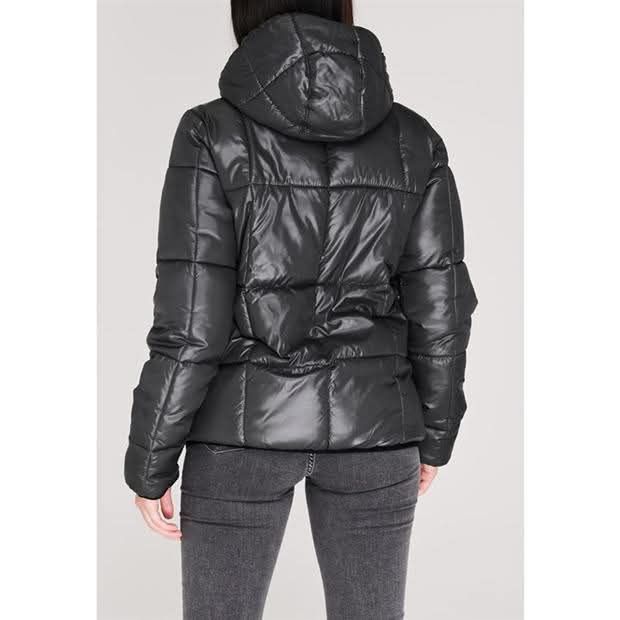 Дамско яке USA Pro Hybrid Jacket е изработено с пълно  

закопчаване