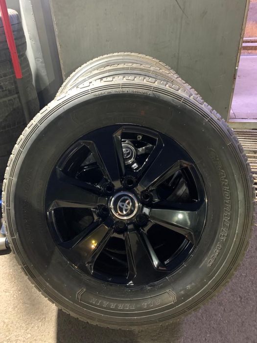 Продам комплект резины в отличном состоянии