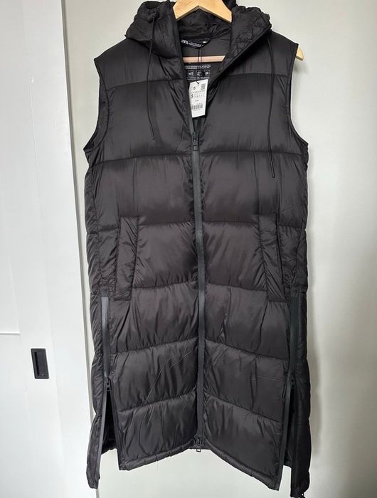 Уникален водоустойчив елек на Zara