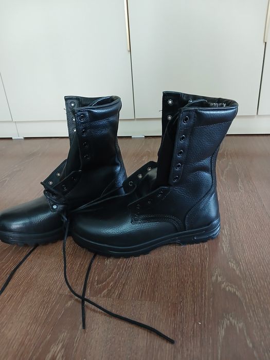 Продам берцы новые зимние,летние