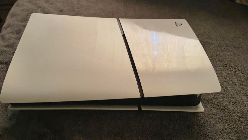 Vând PlayStation 5 Slim!!