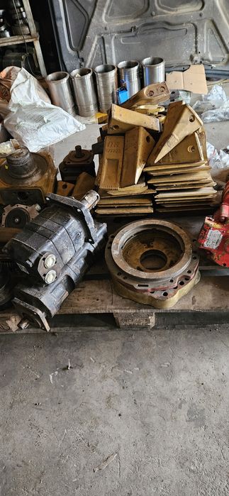 Pompe hidraulice și diverse piese jcb caterpillar pt excavator