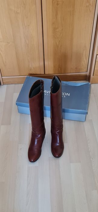 Cizme inalte din piele naturală