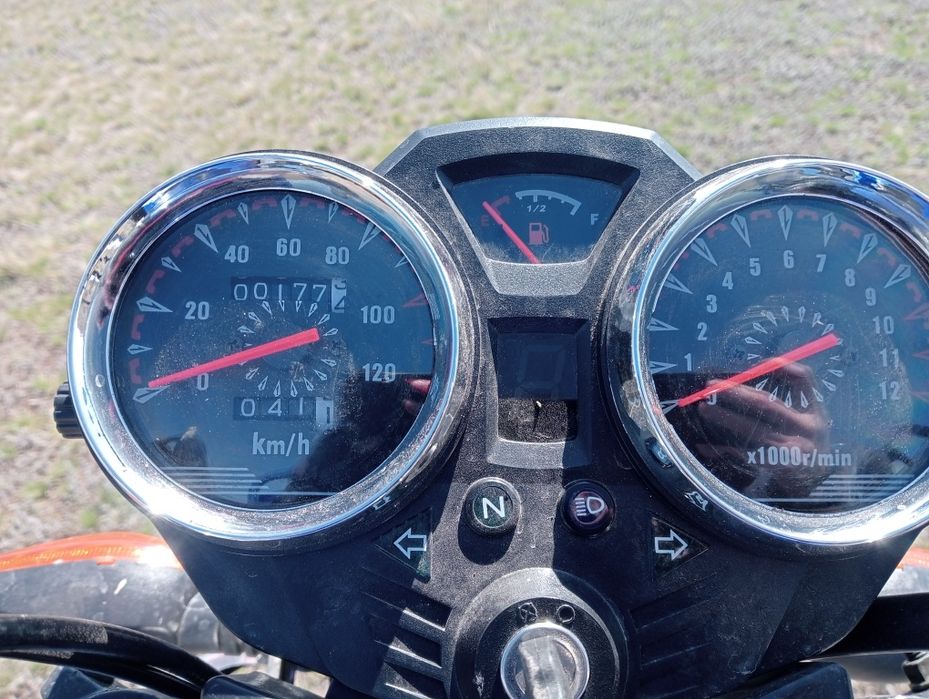 Продам трицикл 250куб