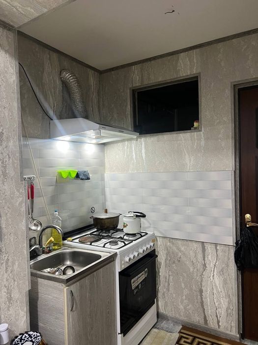 Уй сотилади 3 хонали 4 этаж ремонти зур