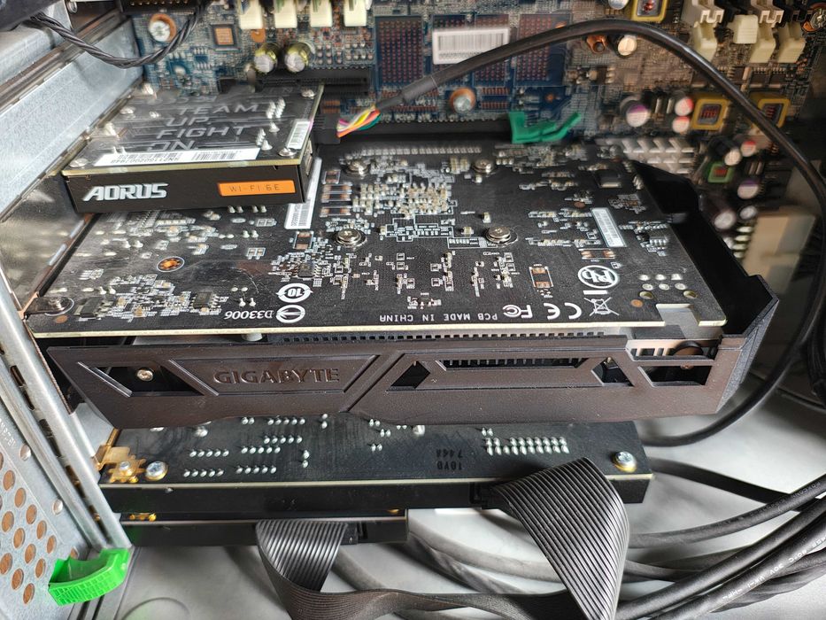 Stație Workstation HP Z420 • GTX 1050 Ti • Sound Blaster ZxR • SSD Samsung 512GB • Wi‑Fi 6