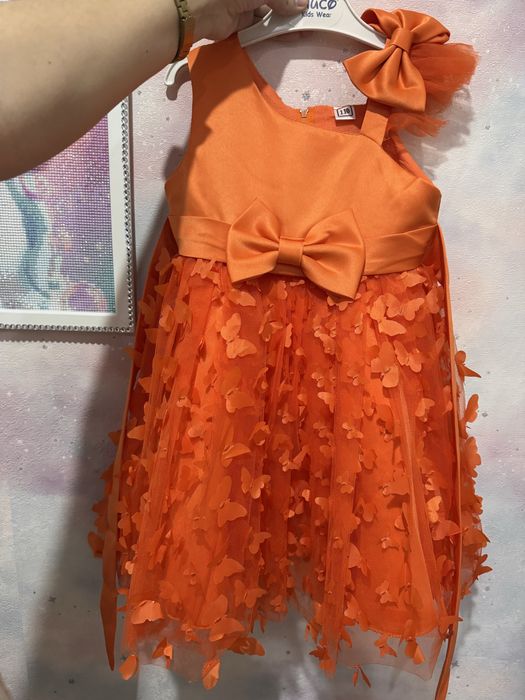 Продам платье на девочку