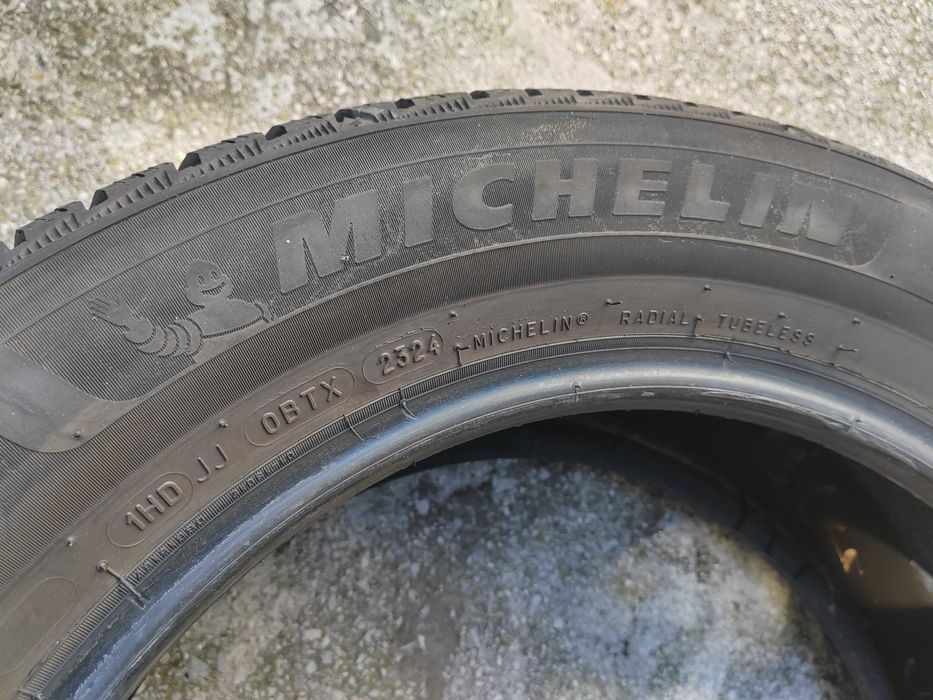 235/55/17 1бр.Michelin Зимна гума DOT 2324