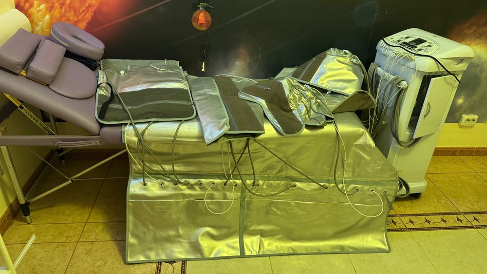 Vand la pachet aparat de drenaj limfatic cu pat si lipolaser