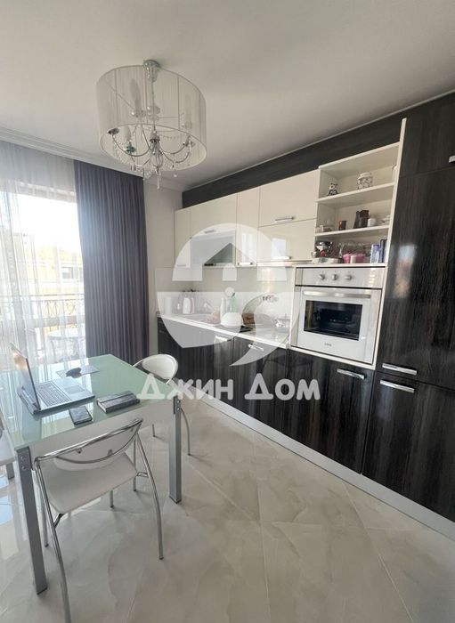 Продава се Тристаен апартамент в Свети Влас - 105 кв.м за 2096 €/кв.м - Снимка #1