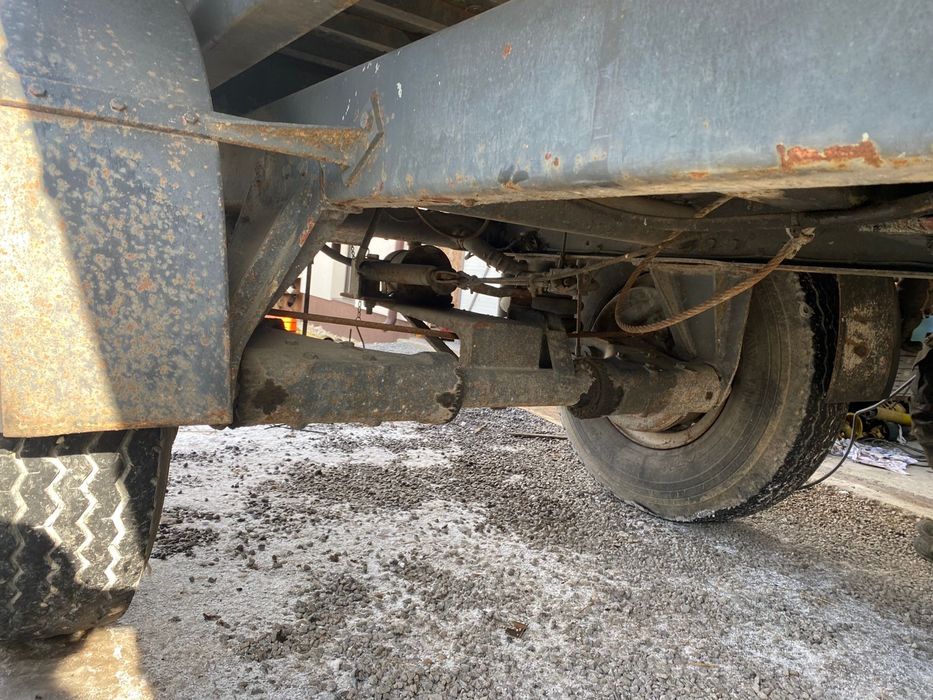 Remorca basculabila pe 3 parti 12 tone