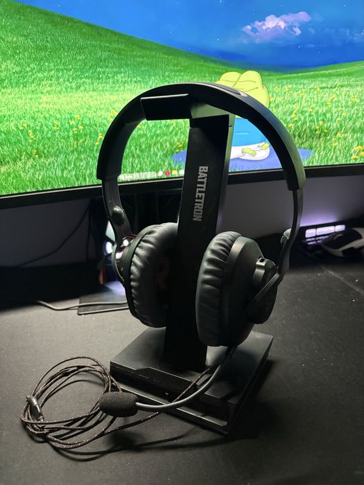 JBL Quantum 100 (черного цвета)