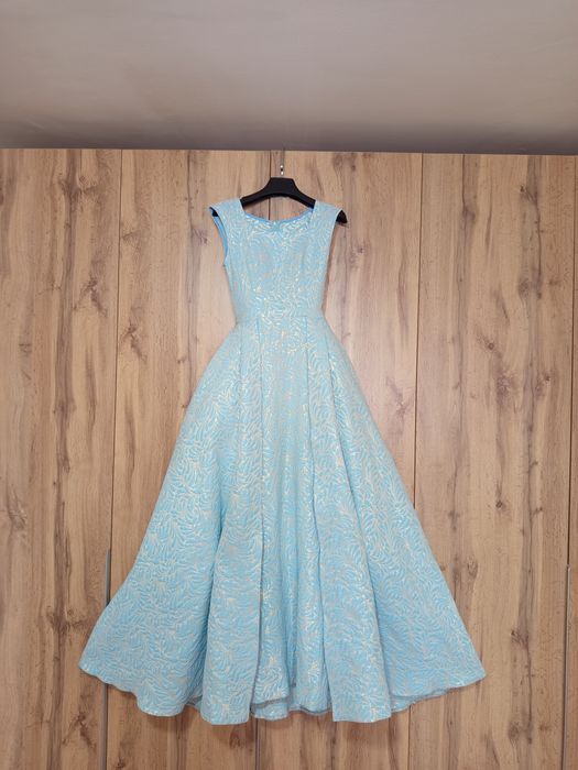 Вечернее платье в пол