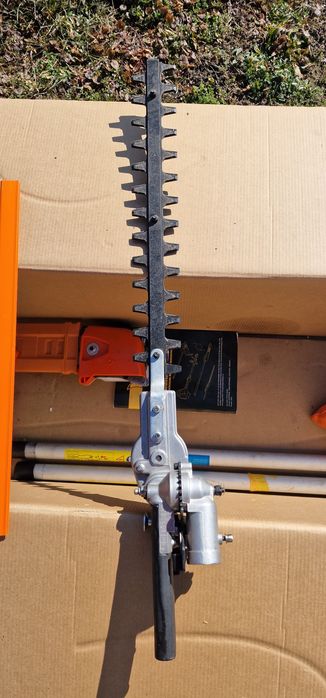 Motocoasa multifunctionala