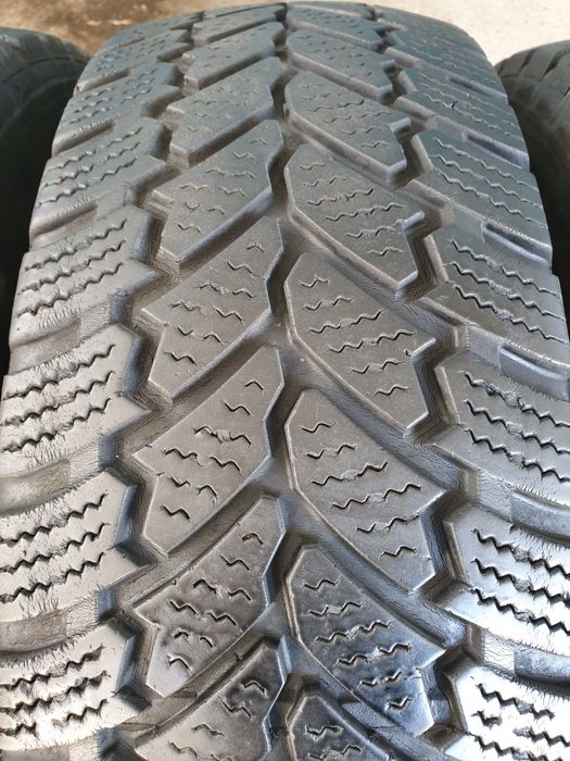 225 /65R16C  Petlas