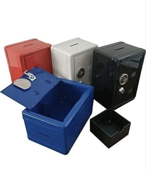 Метална касичка сейф