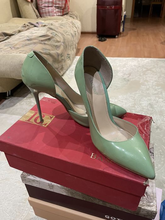 Женская обувь