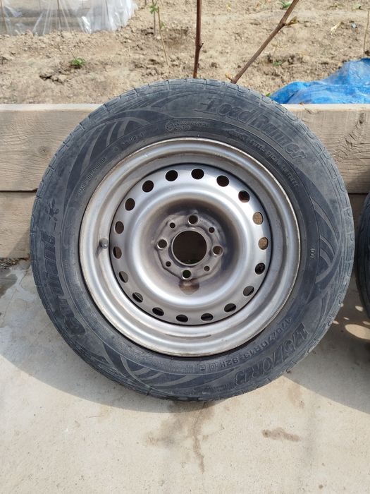 Продам диски с шинами