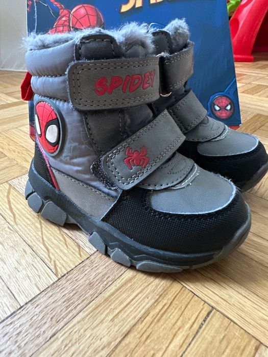 Papuci imblaniti pentru baieti, mărimea 20 si 21, 70 lei 2 perechi