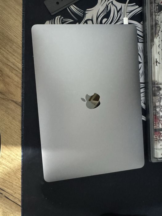 Продаю MaBook Air 13