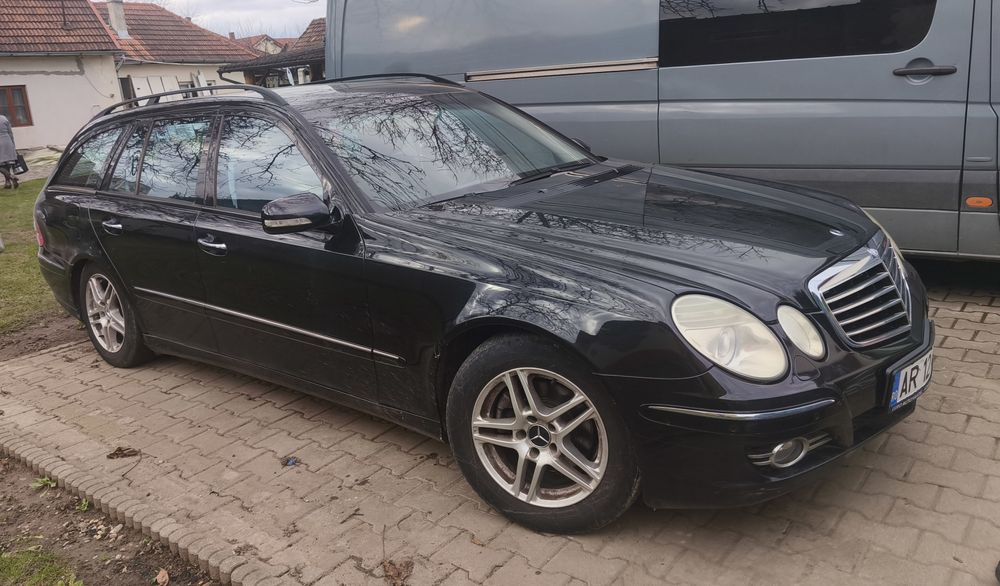 Mercedes E 220  W211  170cp