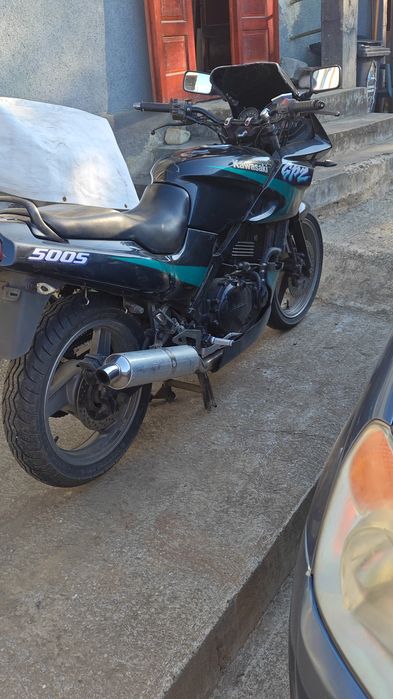 Vând Kawasaki gpz 500