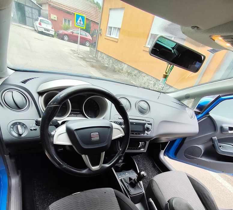 Vând Seat Ibiza 2010