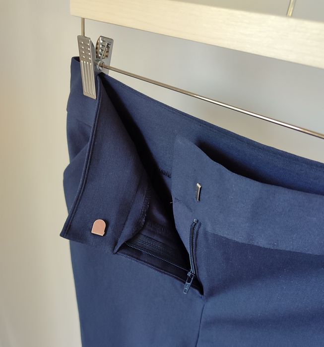 NOU Pantaloni stofa bleumarin, mărime L