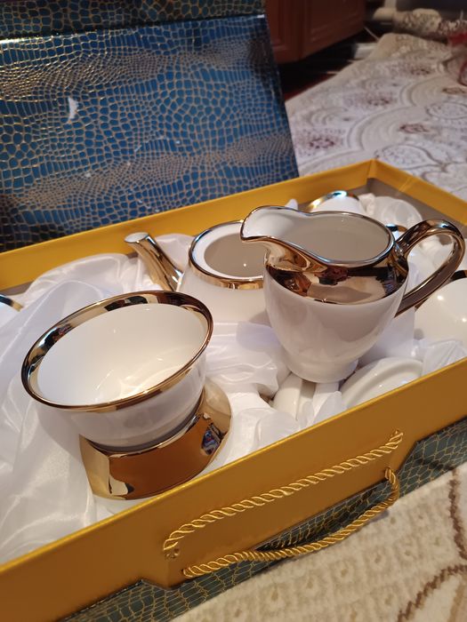 Продам сервис чайник