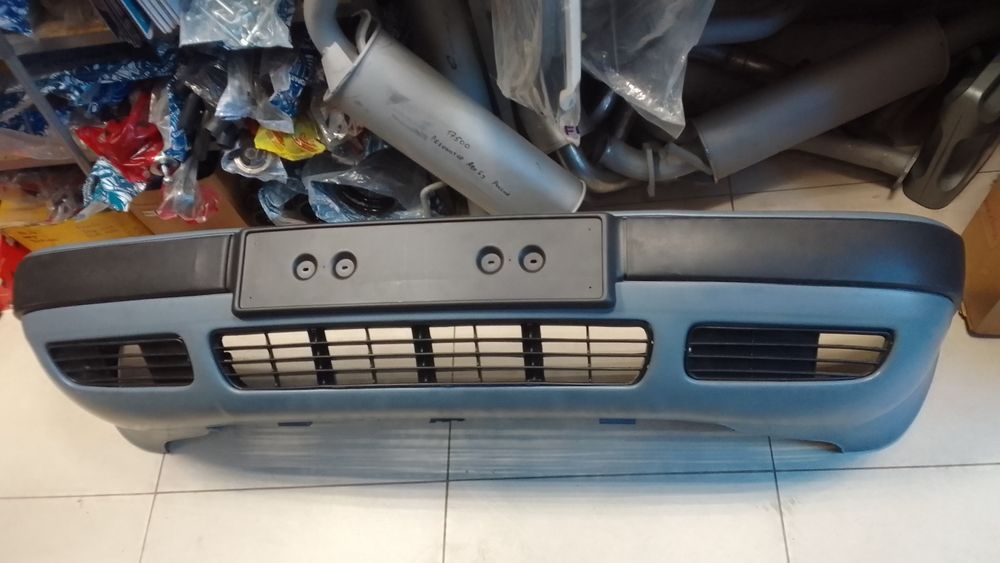 Передний бампер Ауди 80 б4 в сборе. Тайвань