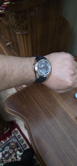 Срочно продам Швейцарские мужские часы Tissot T-Touch Expert Titanium
