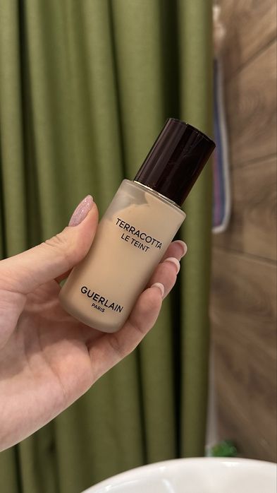 Тональный крем Guerlain и Catrice