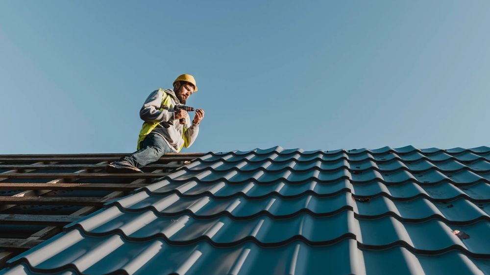 Firma montam acoperisuri tabla lindab + dulgerie – reparatii