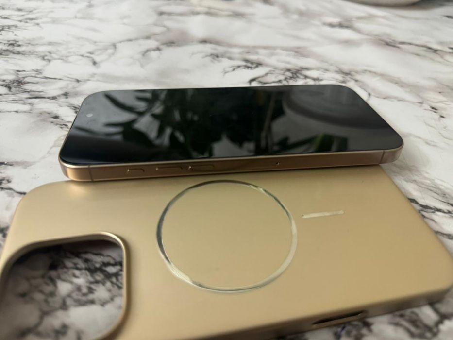 Продам Iphone 16 pro max