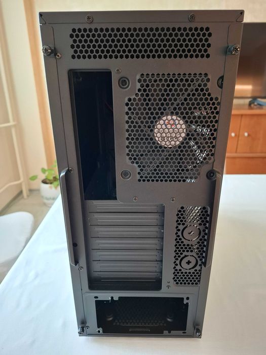 Кутия за компютър SuperChassis GS5B-000R нова