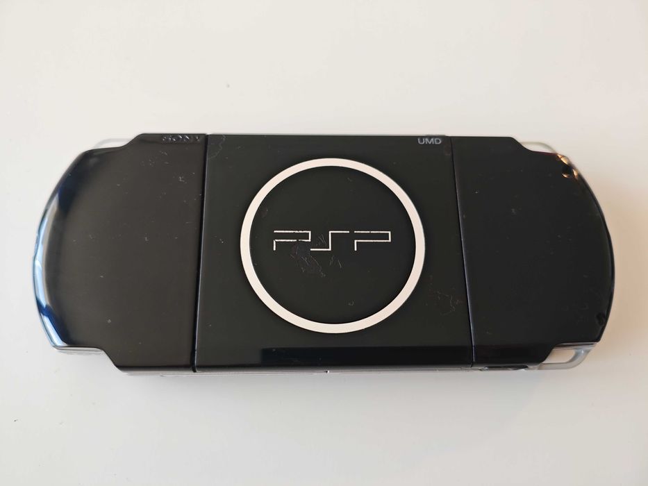 Sony PSP 3000 - Playstation Portable - качени много игри